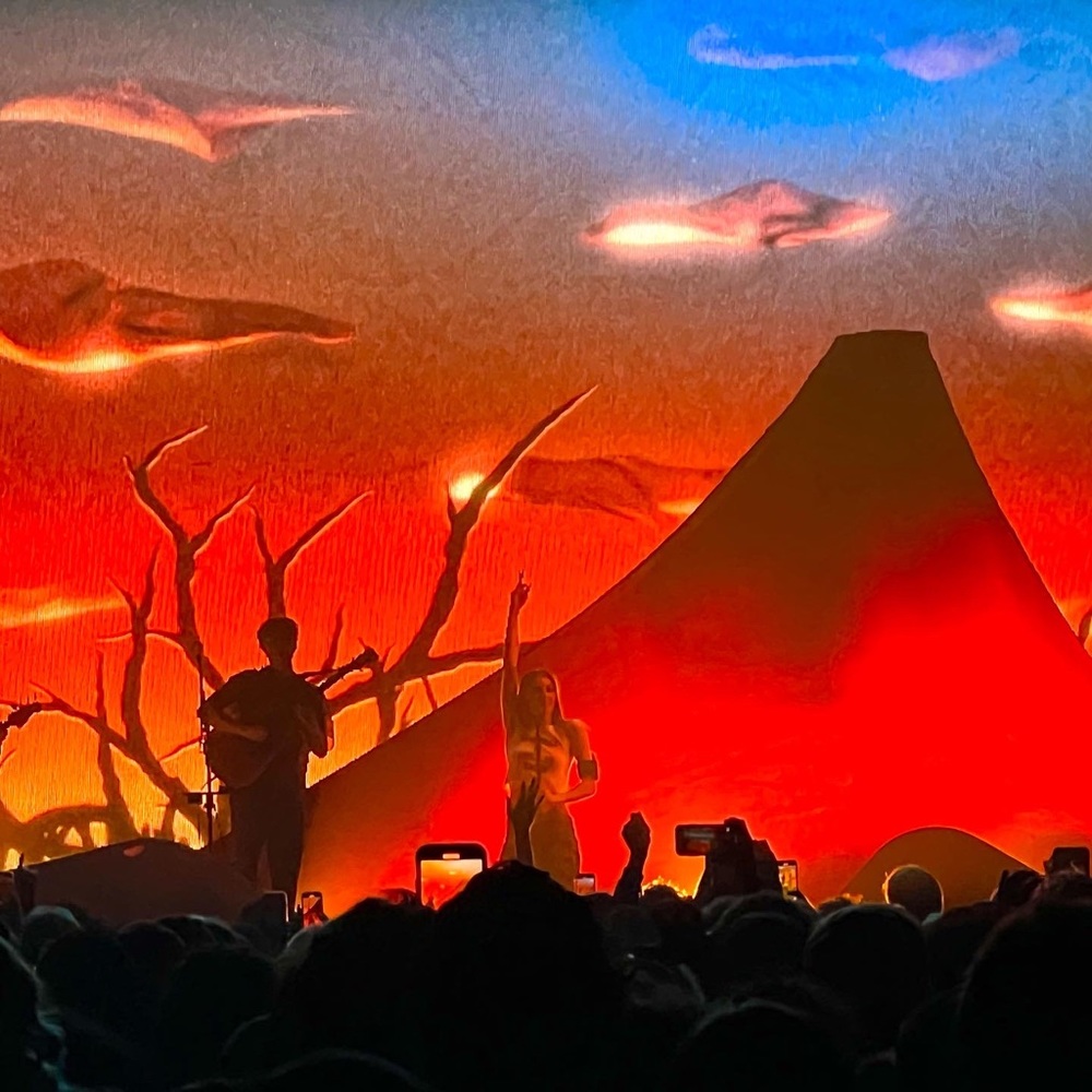 Meet your Posher, April